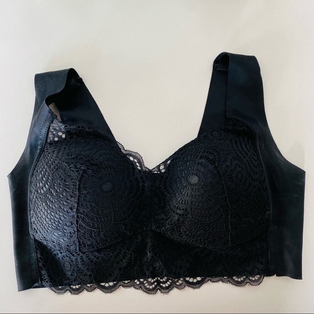 NEW Nordstrom Black Lace Seamless Soft Molded Cup Bra Bralette Crop Top
